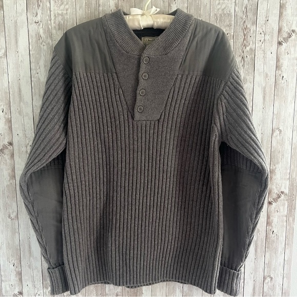 L.L. Bean Men's Wool Commando Henley Charcoal Crewneck Sweater Large - Picture 1 of 4